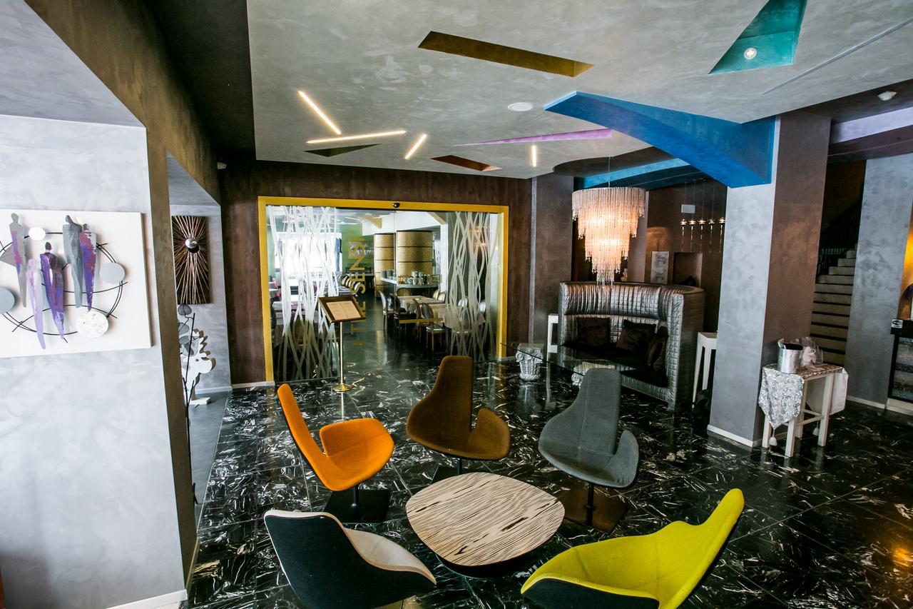 Design Oberosler Hotel Madonna di Campiglio Bagian luar foto